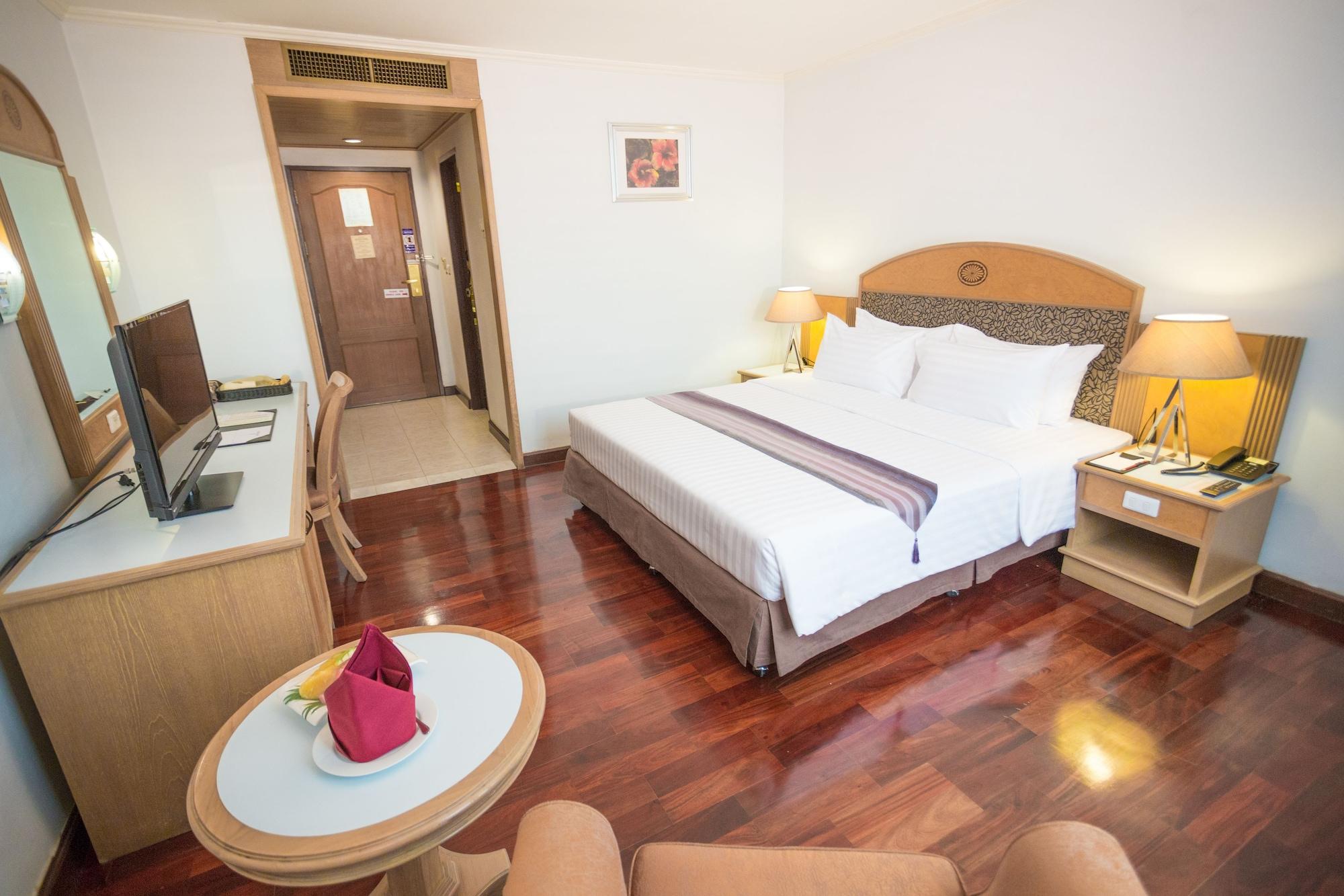 Grand Tower Inn Rama 6 Бангкок Екстер'єр фото