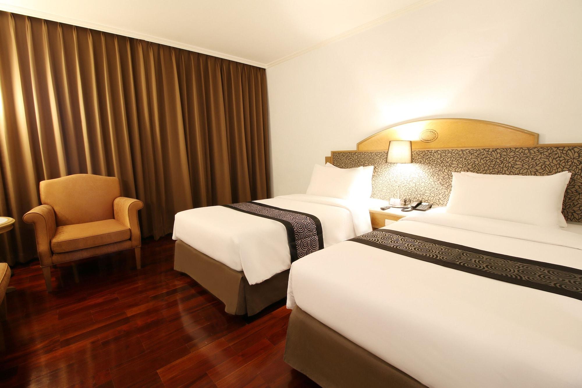 Grand Tower Inn Rama 6 Бангкок Екстер'єр фото