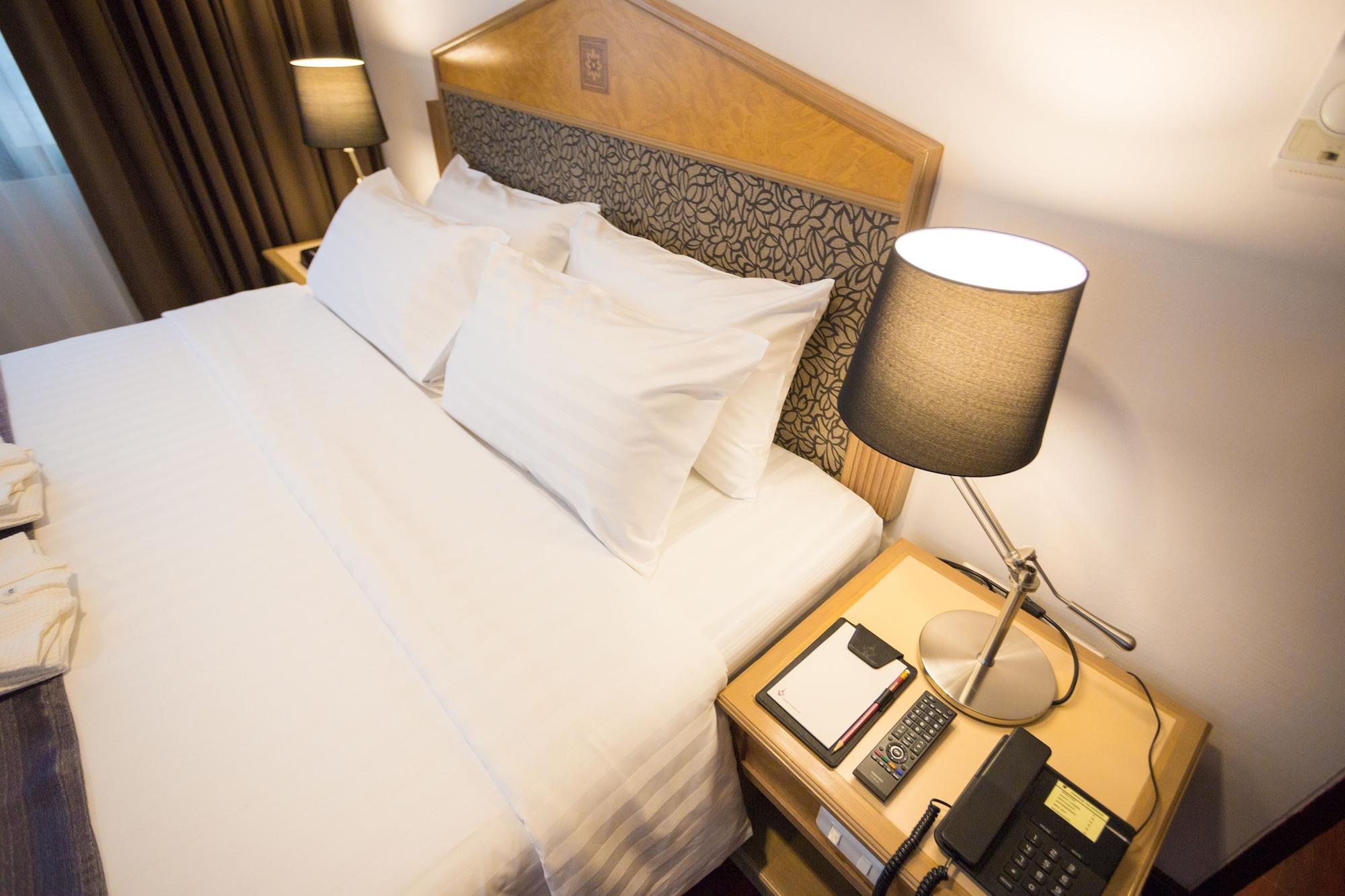 Grand Tower Inn Rama 6 Бангкок Екстер'єр фото