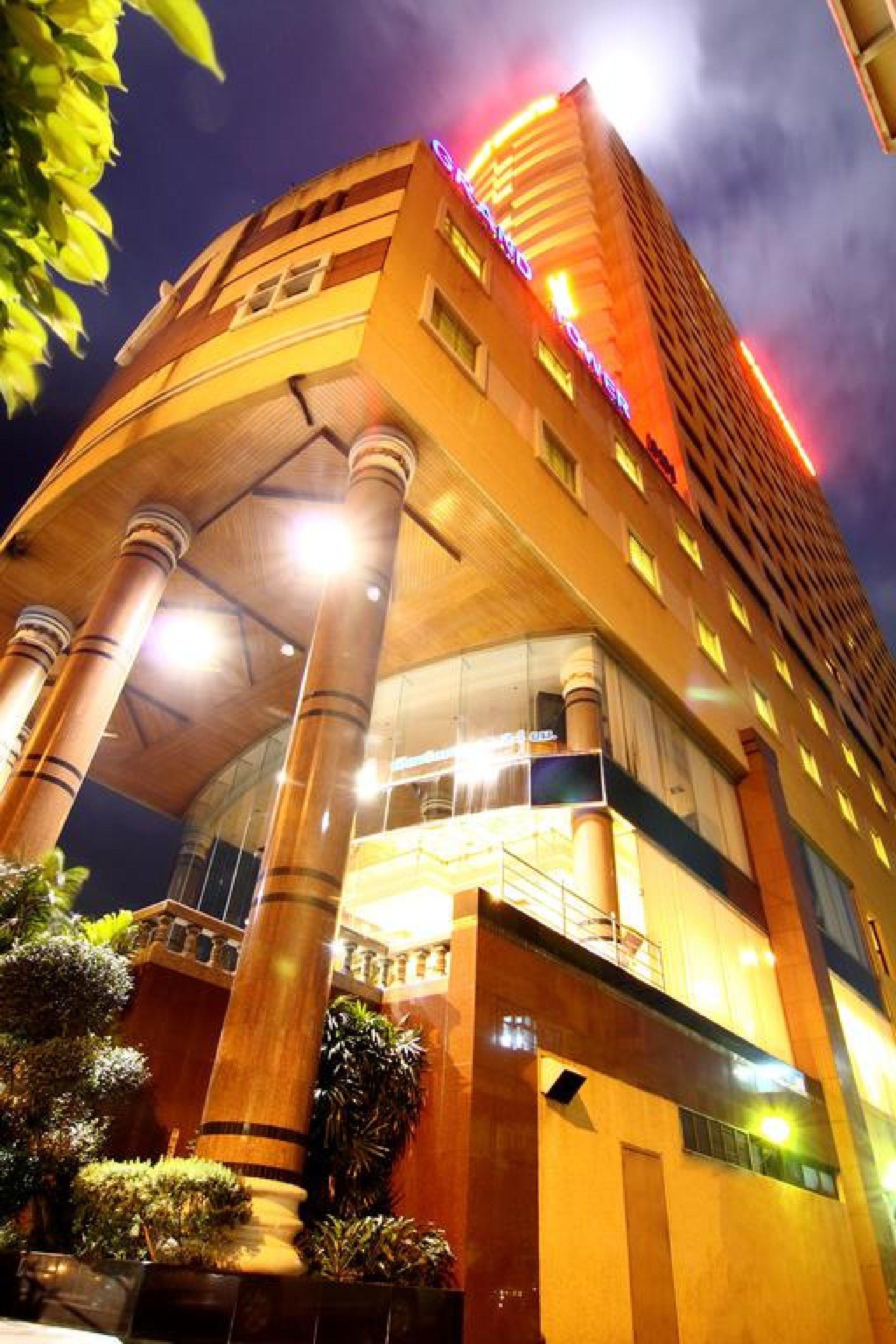 Grand Tower Inn Rama 6 Бангкок Екстер'єр фото