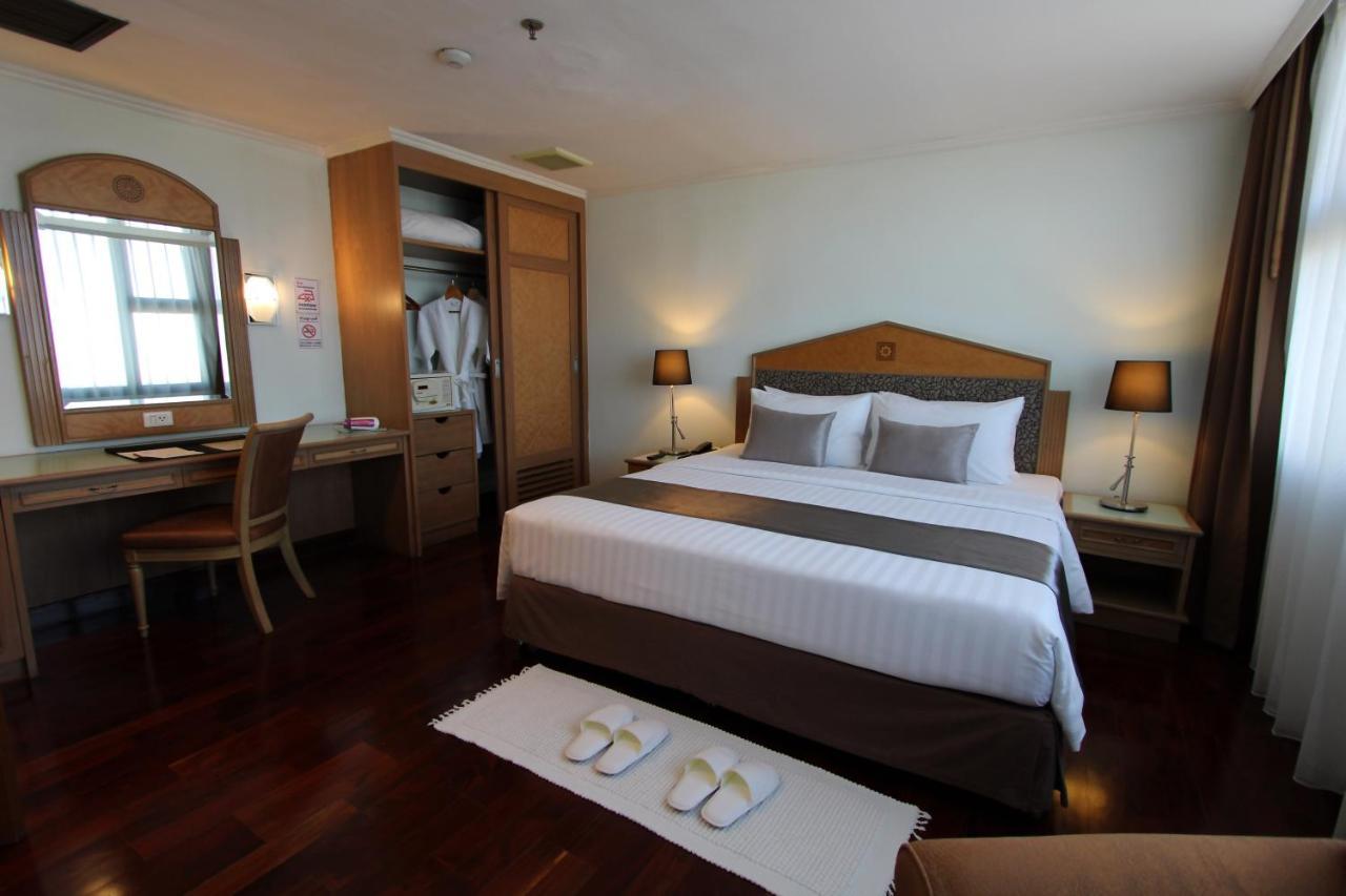 Grand Tower Inn Rama 6 Бангкок Екстер'єр фото