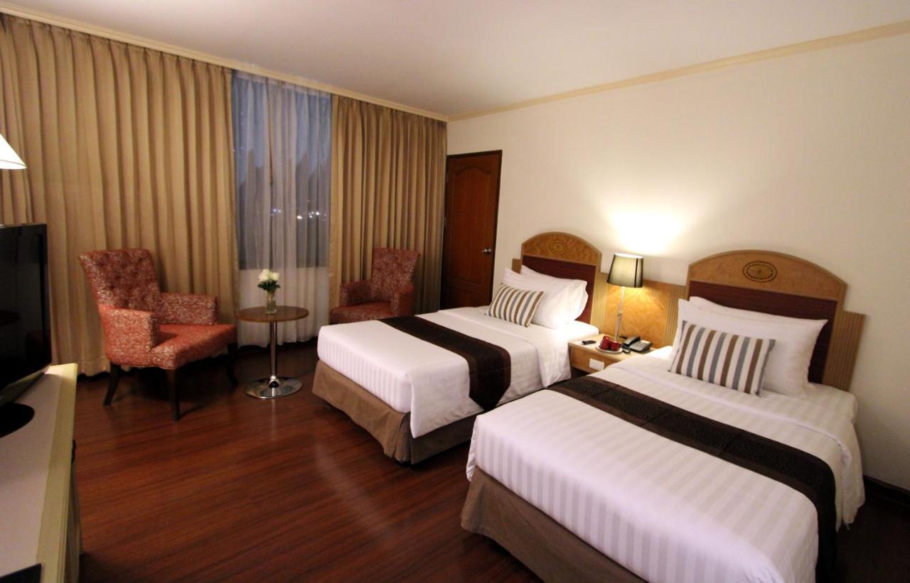 Grand Tower Inn Rama 6 Бангкок Екстер'єр фото