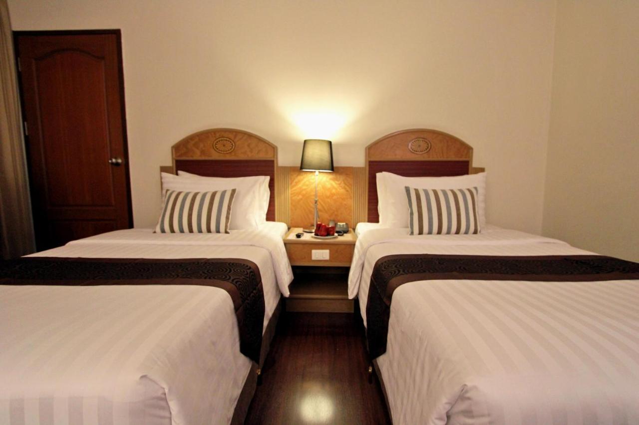 Grand Tower Inn Rama 6 Бангкок Екстер'єр фото