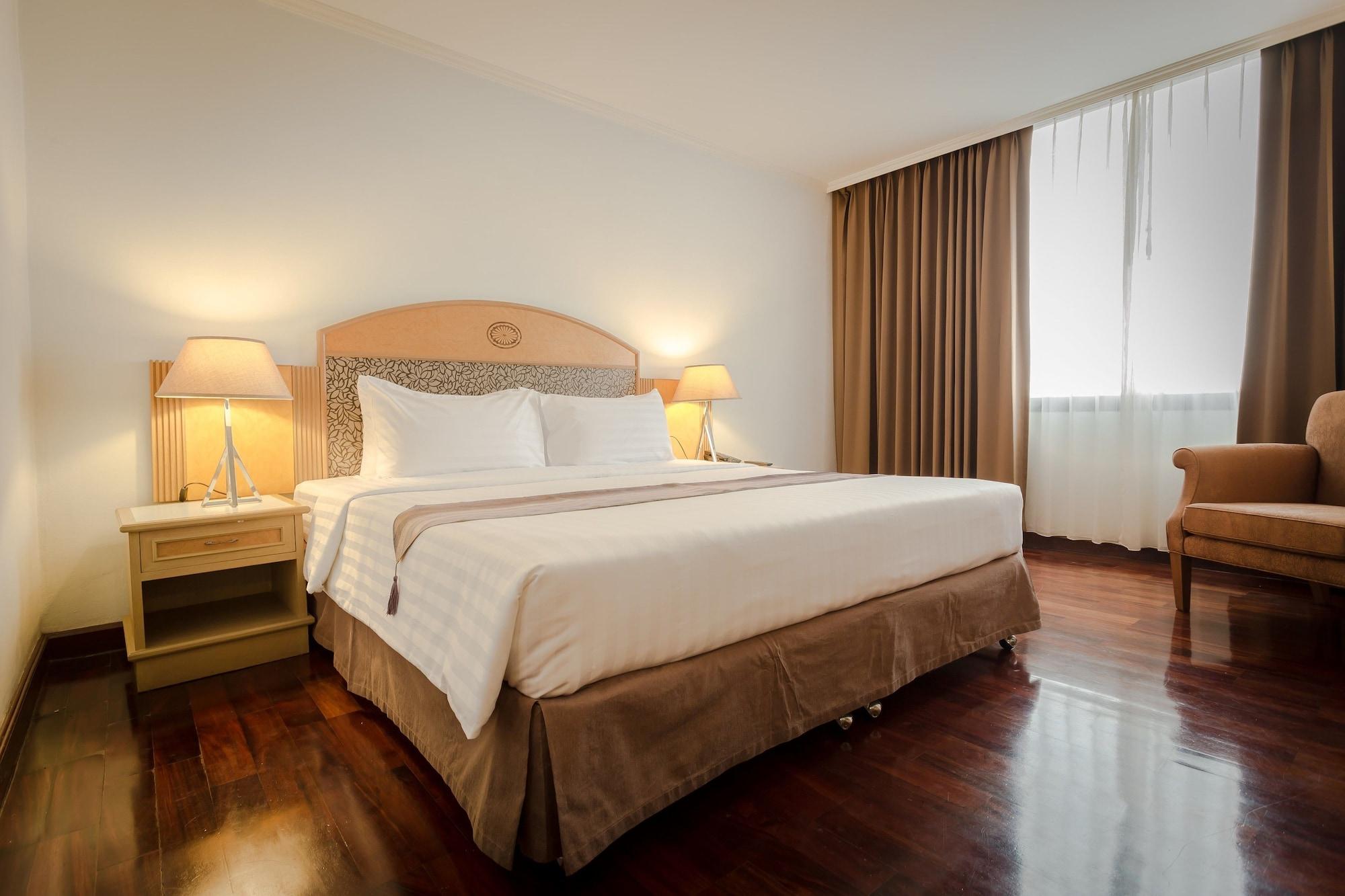 Grand Tower Inn Rama 6 Бангкок Екстер'єр фото