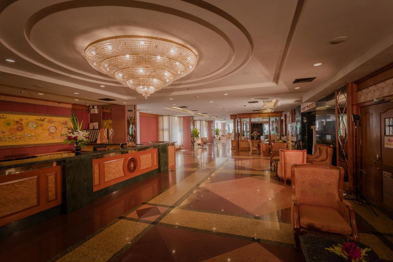 Grand Tower Inn Rama 6 Бангкок Екстер'єр фото