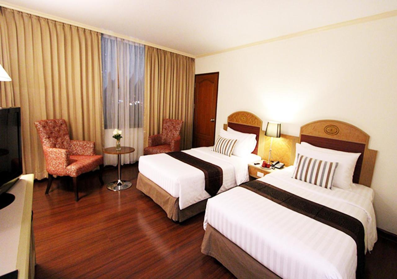 Grand Tower Inn Rama 6 Бангкок Екстер'єр фото